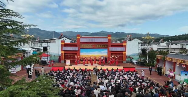 陇县农民丰收节 “丰”趣十足乐翻天
